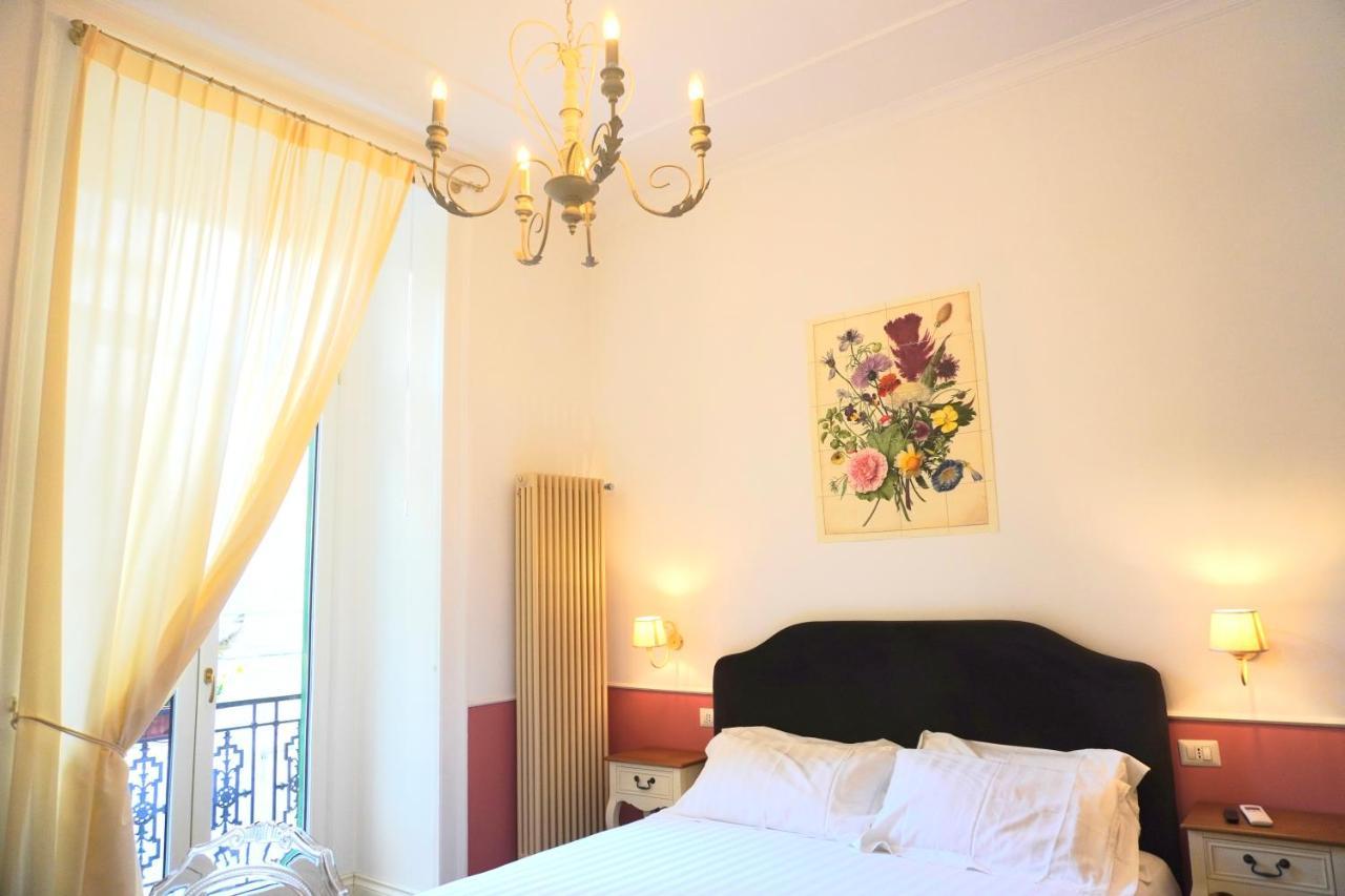 נאפולי Macchiato Suites Boutique Guest House מראה חיצוני תמונה